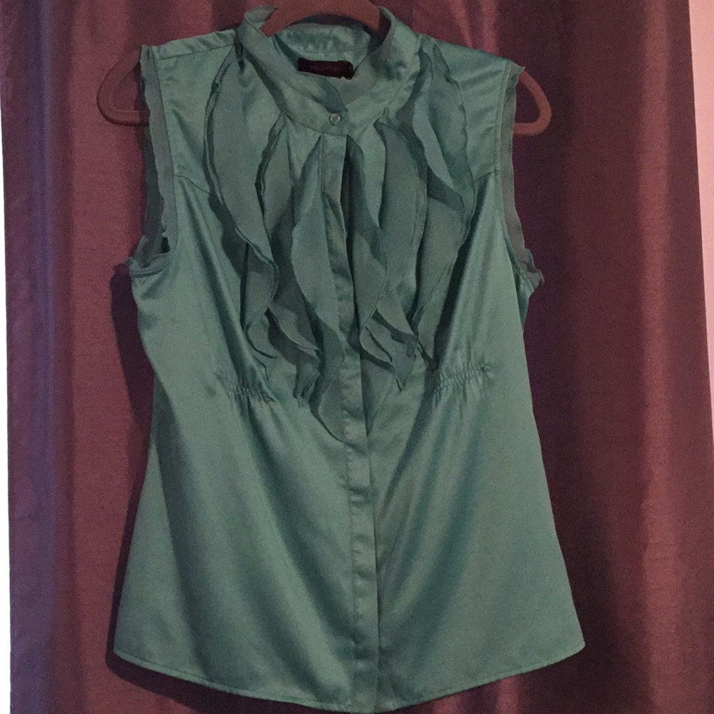 NEW the limited ruffles shirt
